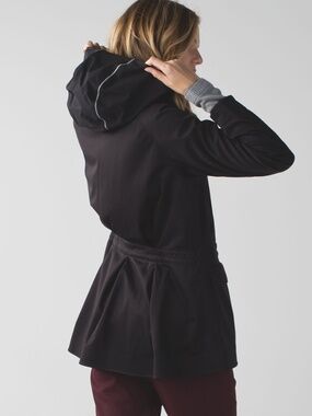Lululemon & Go Cityfarer Anorak Black Women’s Size 4  Like New